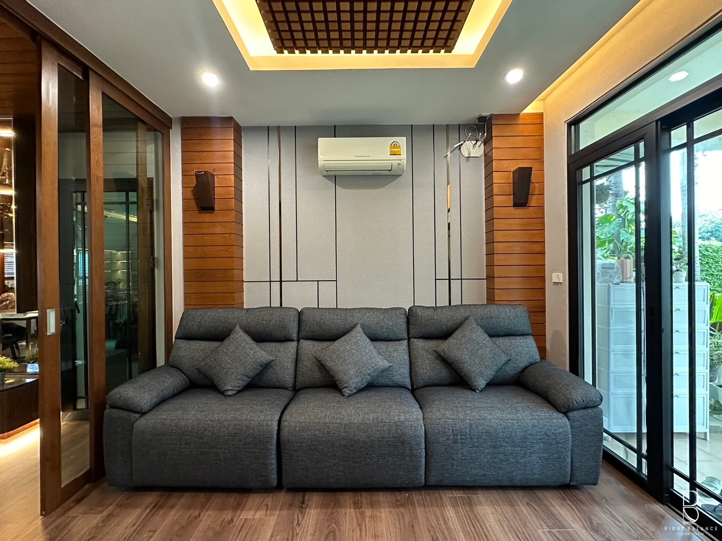 LINE_ALBUM_บ้านพี่กอลฟเสร็จ_241027_22