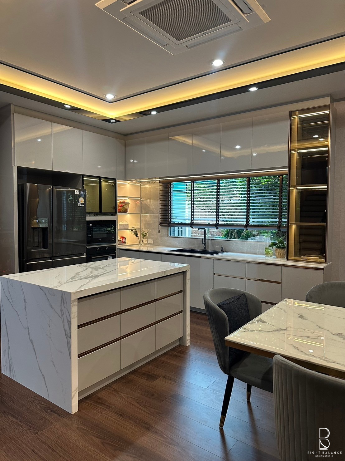 LINE_ALBUM_บ้านพี่กอลฟเสร็จ_241027_8